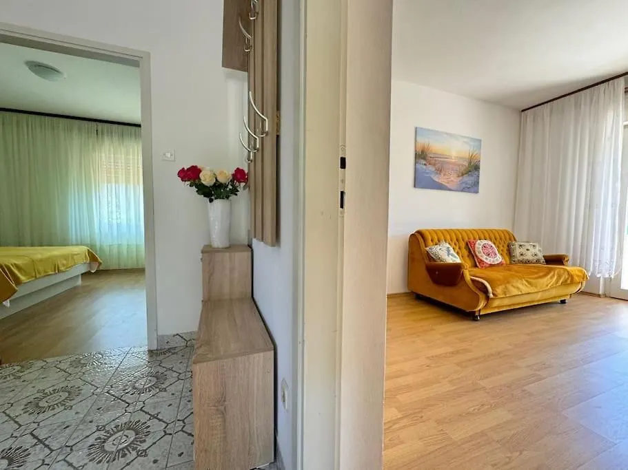 Apartment Ella Krk Town