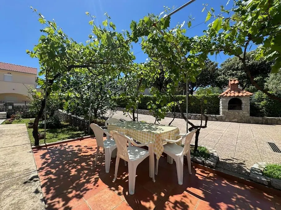 Apartment Ella Krk Town