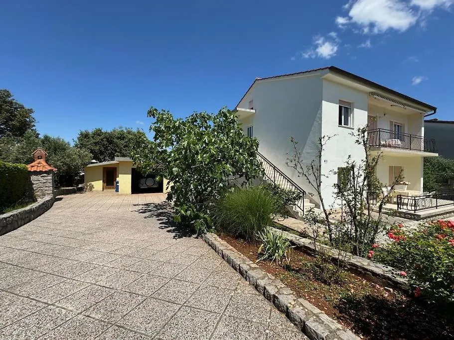 Apartment Ella Krk Town