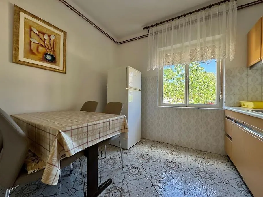 Apartment Ella Krk Town 0*,