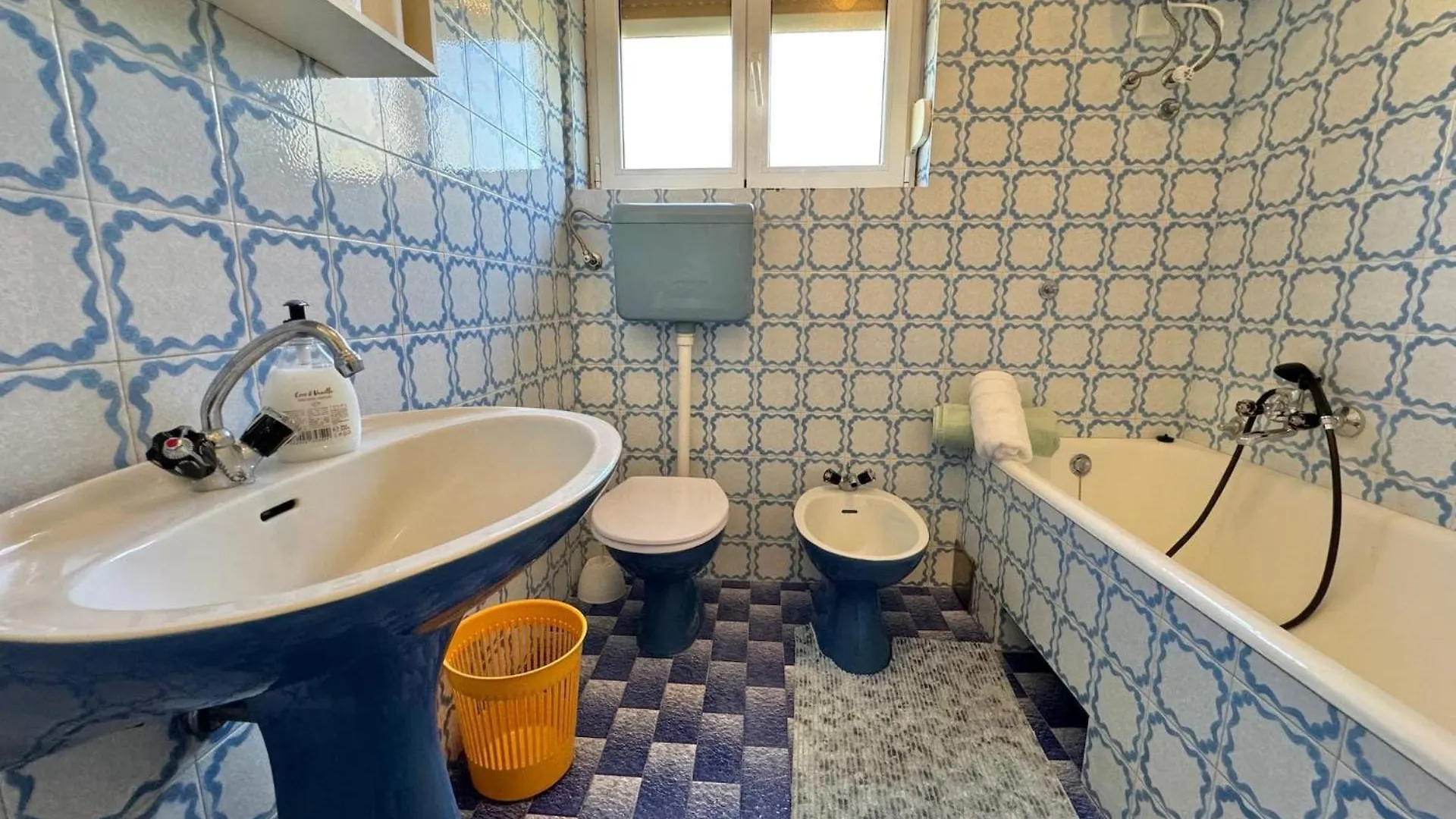 Apartment Ella Krk Town