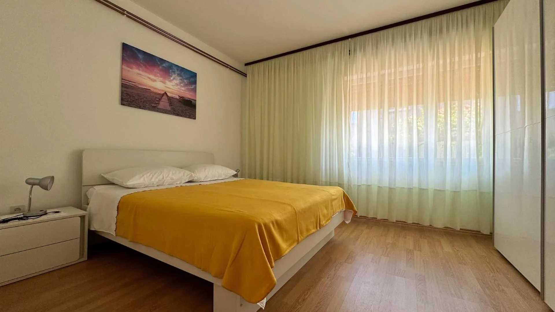 Apartment Ella Krk Town 0*,  Croatia