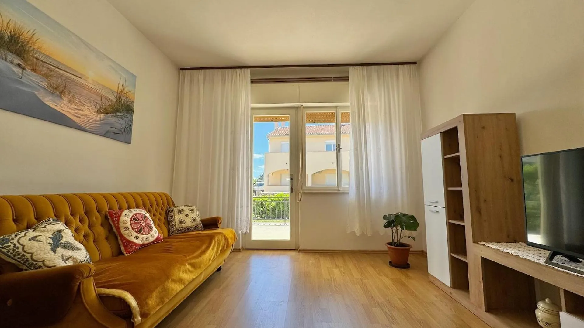 Apartment Ella Krk Town