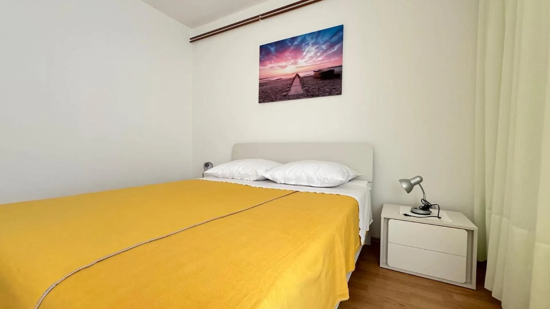 Apartment Ella Krk Town