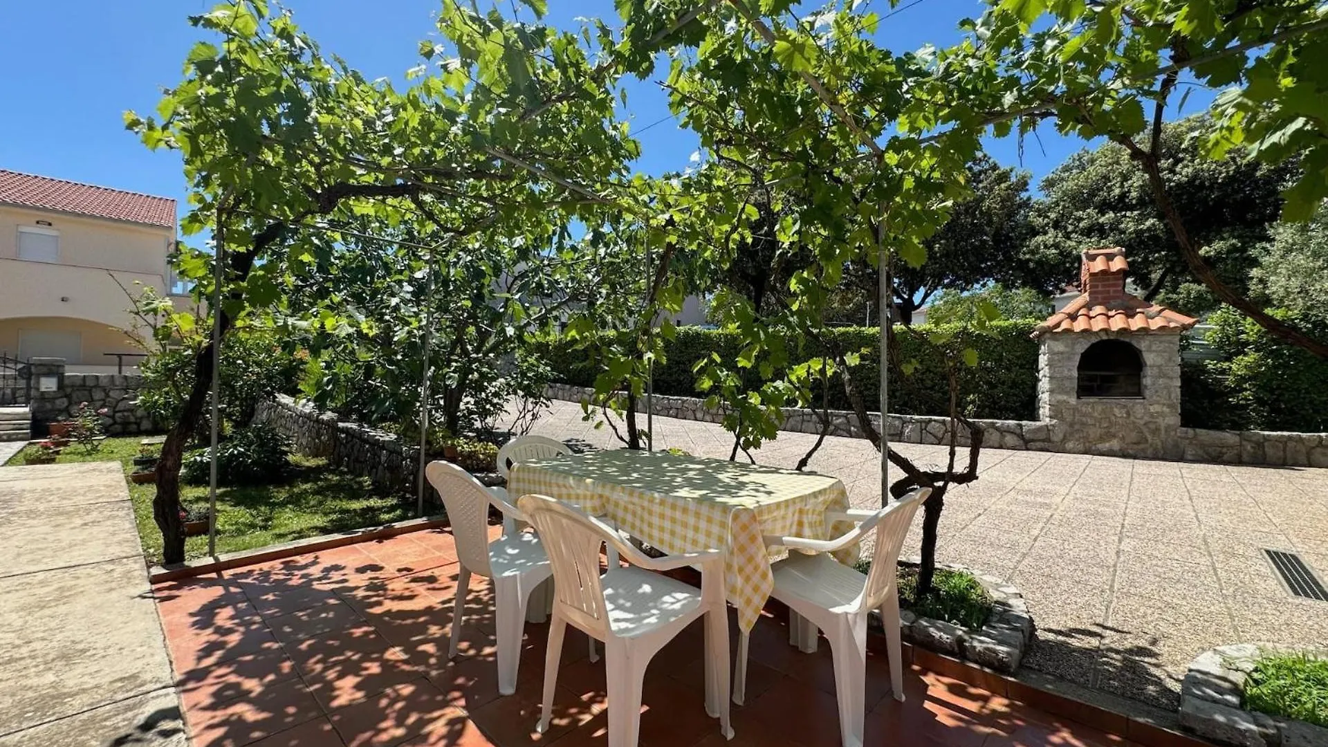Apartment Ella Krk Town 0*,